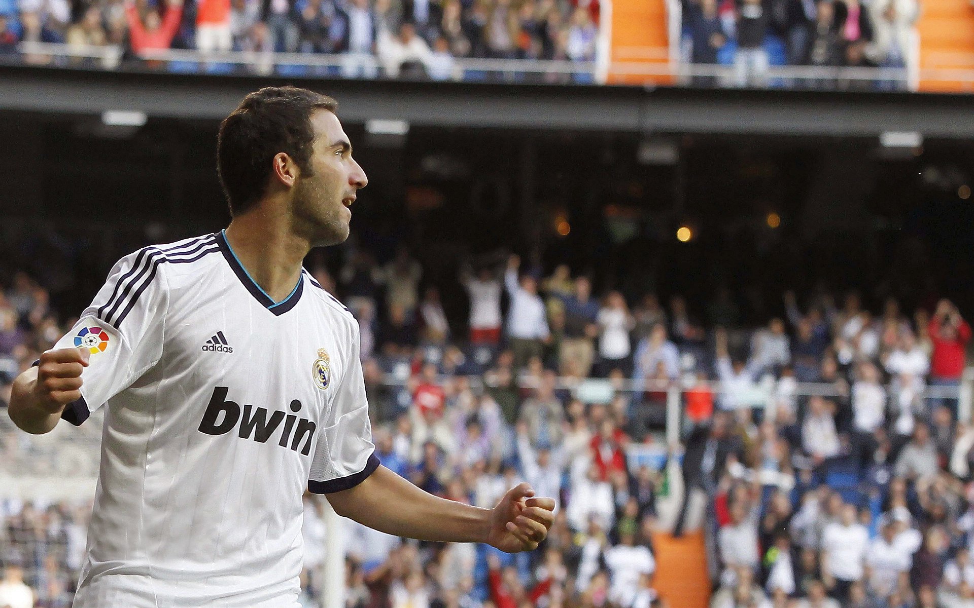 著名篮球专家评出今年联盟表现最抢眼的年轻球员，最年轻的篮球mvp