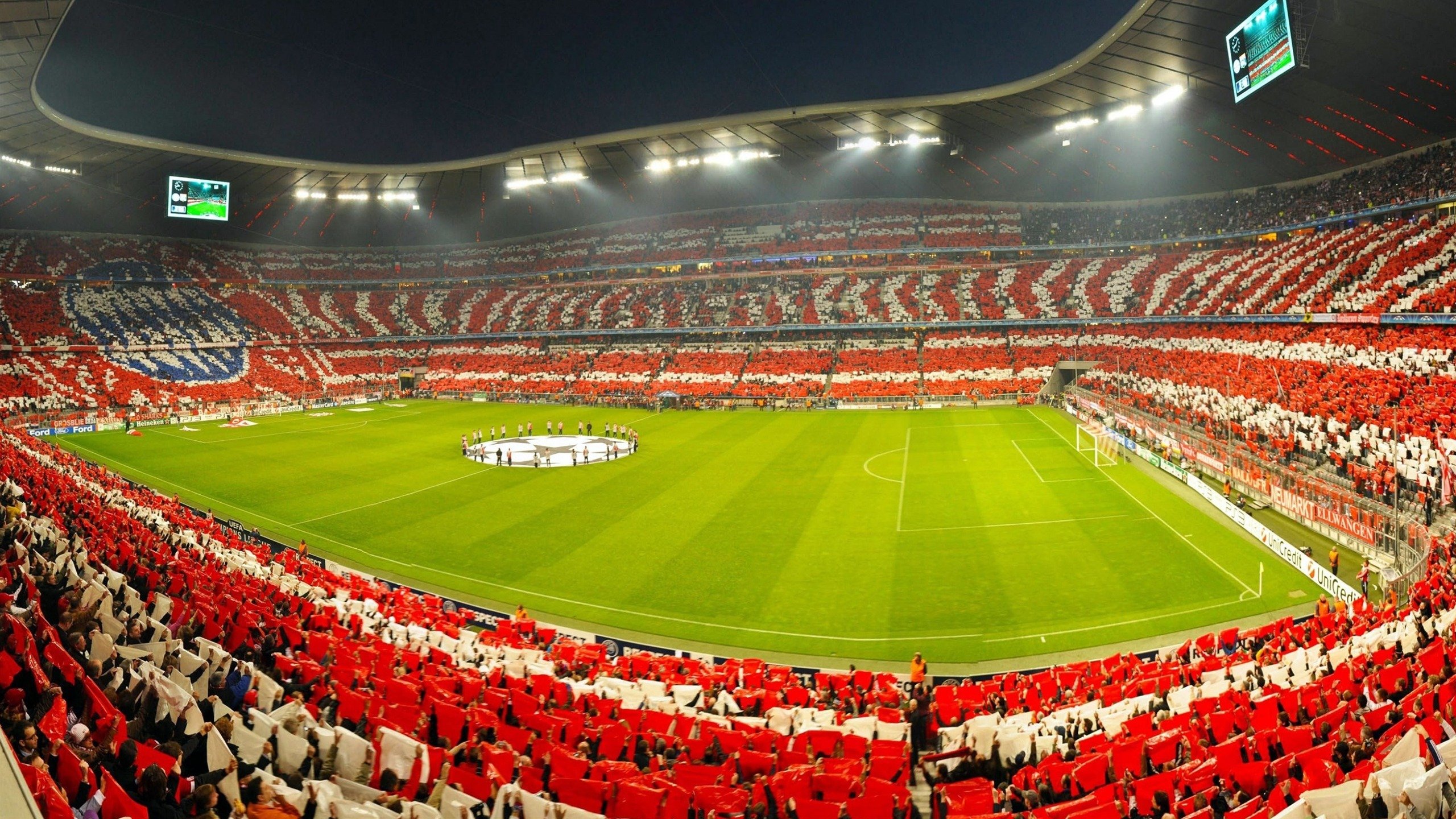 赛场“激情燃烧”_欧冠夜晚的难忘瞬间，欧冠精彩片段